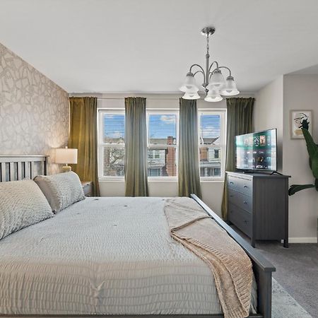 Uptown Gem! A Family Home Free Early Check-In! フィラデルフィア エクステリア 写真